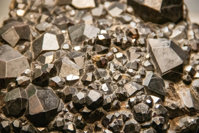 gray and black stone fragments